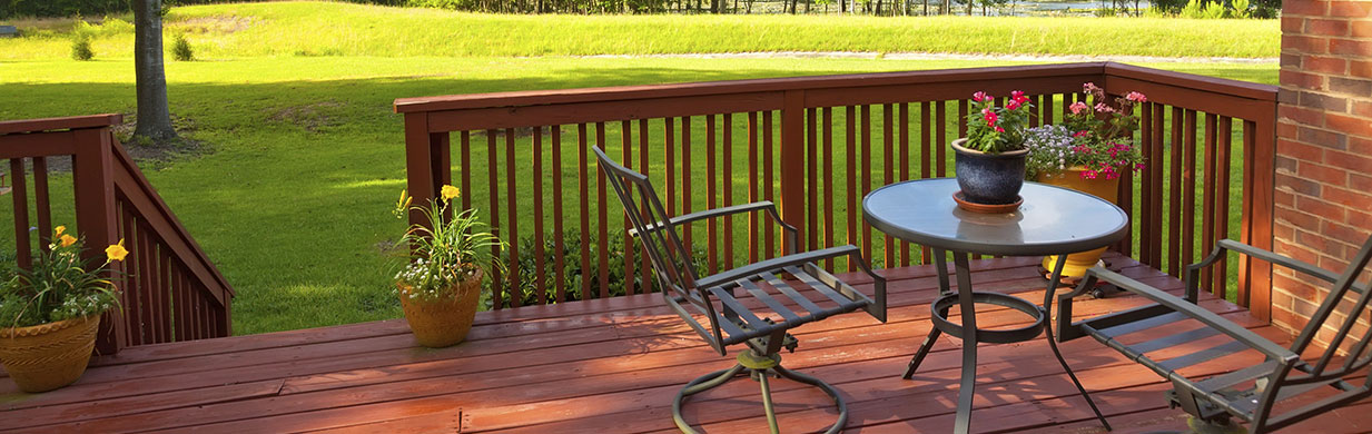 Do you want to put a fire pit on your wooden deck? Here are some tips to help.